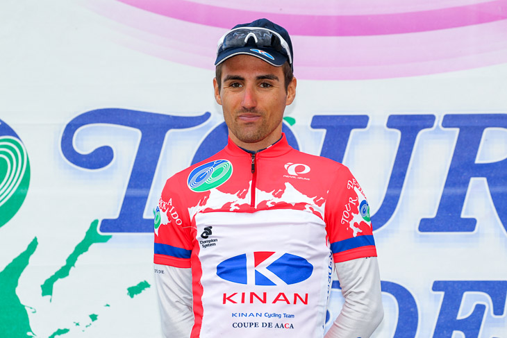 110km以上を逃げ続けたロイック・デリアック(キナンサイクリングチーム)が山岳リーダーに