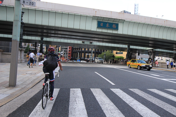 ゴールの日本橋が見えてきた。京都からの旅もここでおしまい