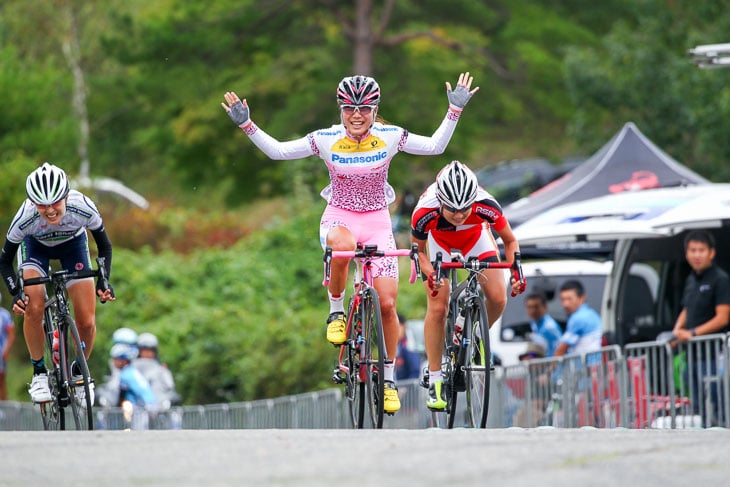 F 3人のスプリント勝負を坂口聖香(パナソニックレディース)が制する
