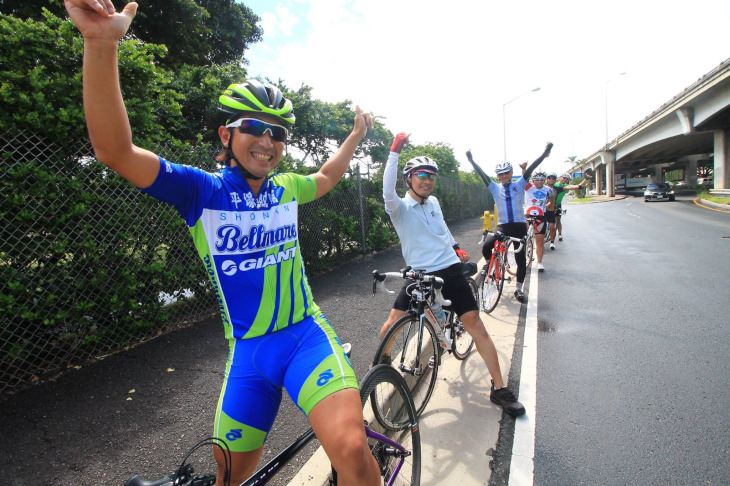 サポートライダーの内山さんを先頭にA班は突き進んでいく