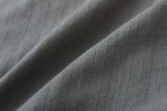 Herringbone Shirtsはさりげない綾織の生地が高級感を演出している