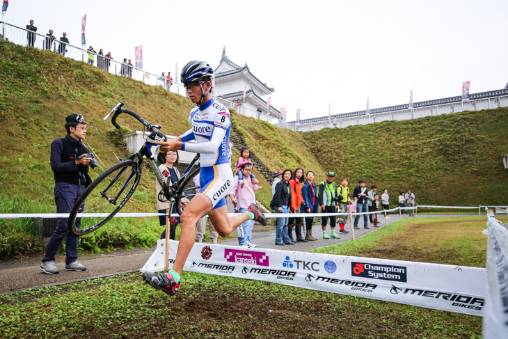 C1 シケインをクリアする重田兼吾(Team CUORE/順天堂大学)