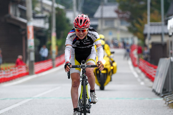 F　松田百合子（竹芝サイクルレーシング）が優勝