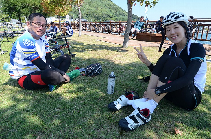 福岡県からお越しの徳丸さん（左）と栗山さん（右）