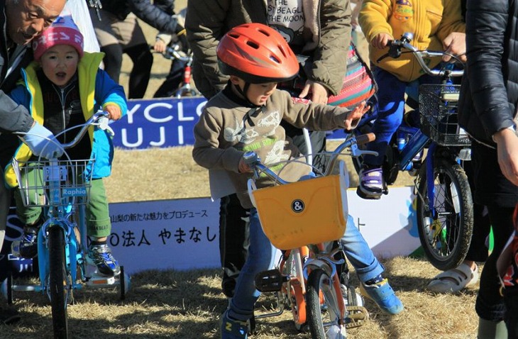 一生懸命シケインを越える子どもたち