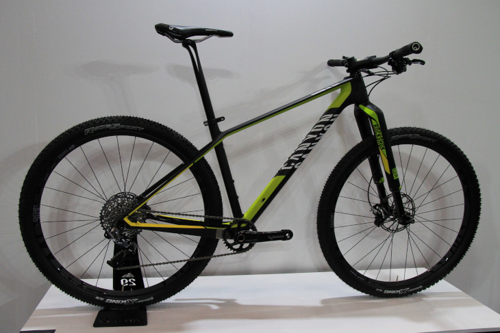 池田祐樹(トピーク・エルゴン)も使用する29インチXCバイクEXCEED CF SLX
