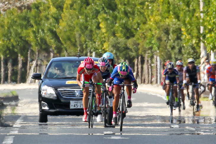 女子国際100km　フアン・ティン・イン（チャイニーズタイペイナショナルチーム）が先行する