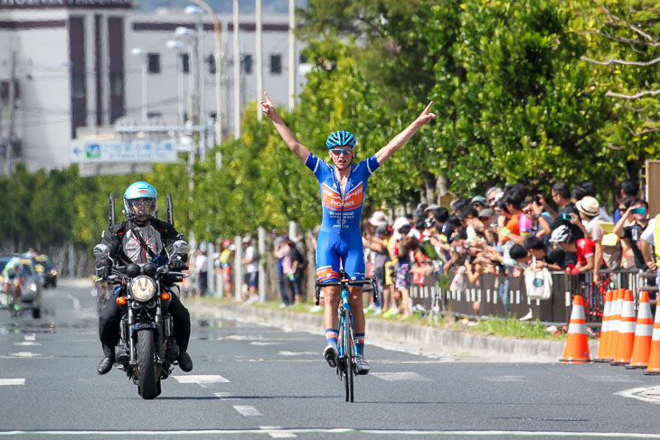 おきなわチャンピオン210km　ジェイソン・クリスティ（アバンティレーシングチーム）がロングスパートで優勝