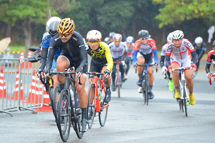 2時間エンデューロはロードレースのような展開に