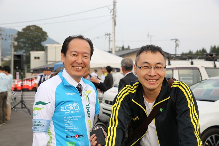 久保田前副市長（右）も健脚マウンテンコースを走りました。