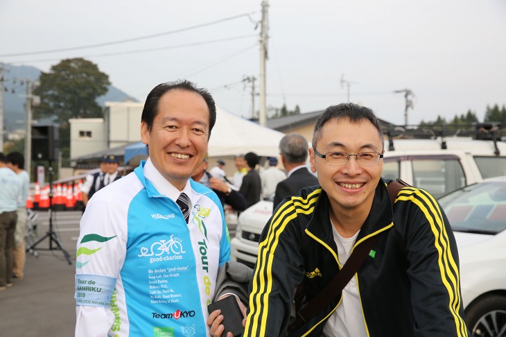 久保田前副市長(右)も健脚マウンテンコースを走りました。