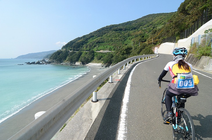 海を眺めながらの絶景サイクリングが味わえた「サイクリング佐田岬」