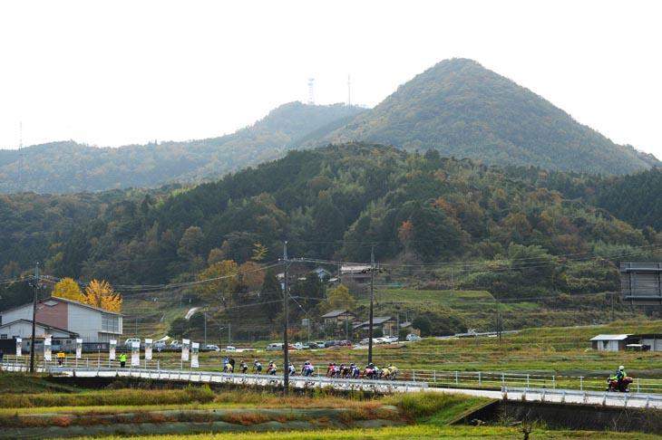 島根県益田市郊外の山間部を走るコース
