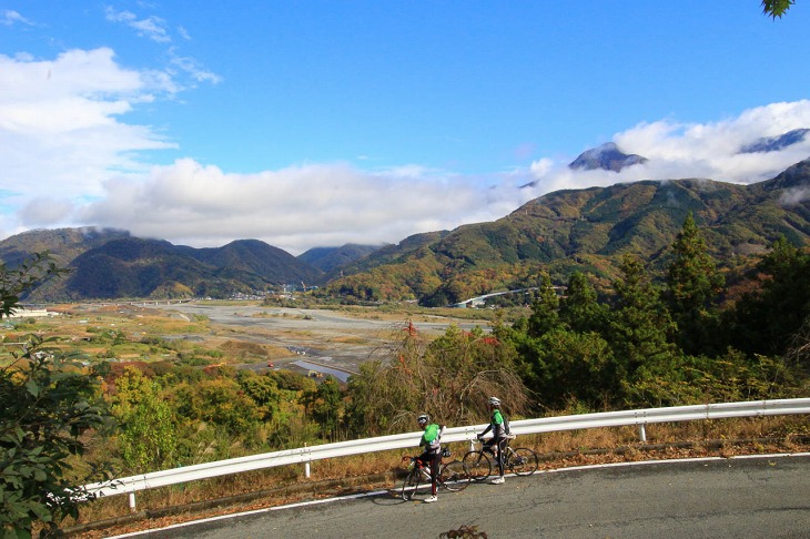 途中、雲が散らされて、こんな素敵な景色が味わえる場面も