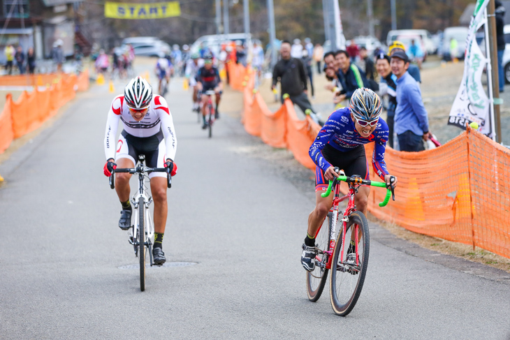 C1　3位争いスプリントを制した竹内遼（WESTBERG/ProRide）