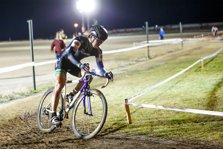 JCX30　最終周回に先頭に立つ秋本光隆（TeamRuedaNagoya）