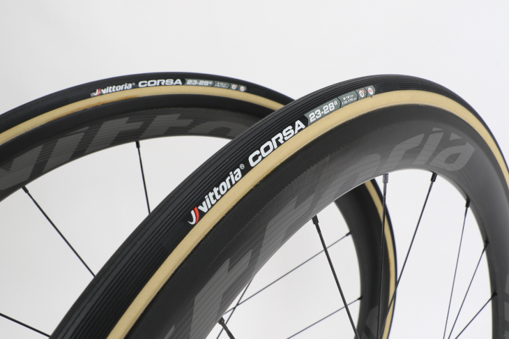 限定SALE [vittoria(ヴィットリア)] corsa G2.0 チューブラー ブラック×スキンサイド 23-28 12007.26円 自転車 