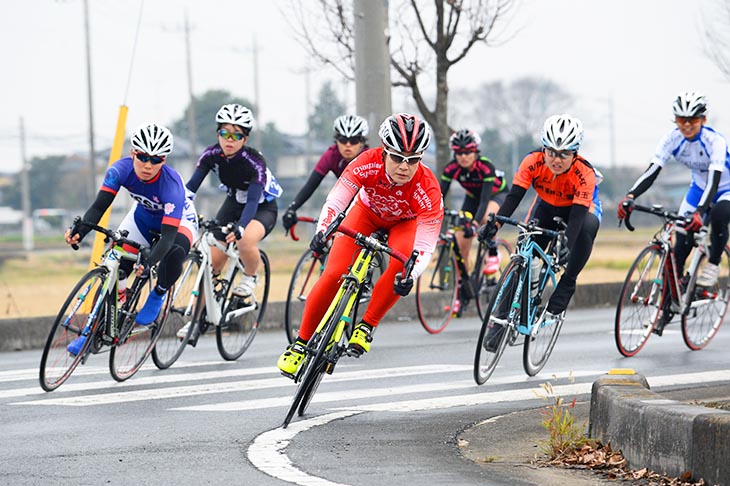 女子は併催されるロードレースカップシリーズの大学生との混走