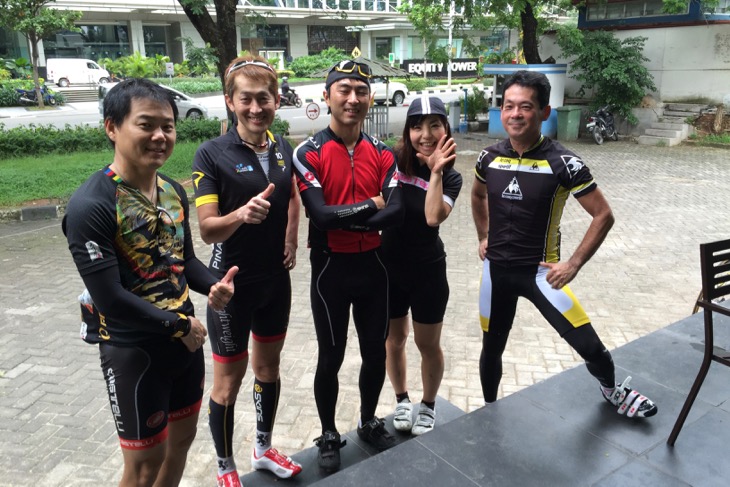 現地の駐在日本人で作られているジャカルタ自転車部のみなさんと