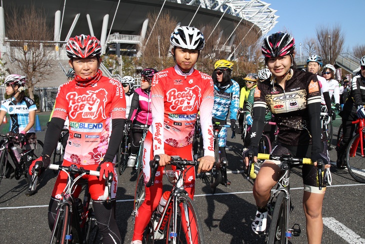 レディースクラスにゲスト参戦したReady Go JAPAN	の岡田香織と吉岡梨紗、ちゃりん娘の太郎田水桜