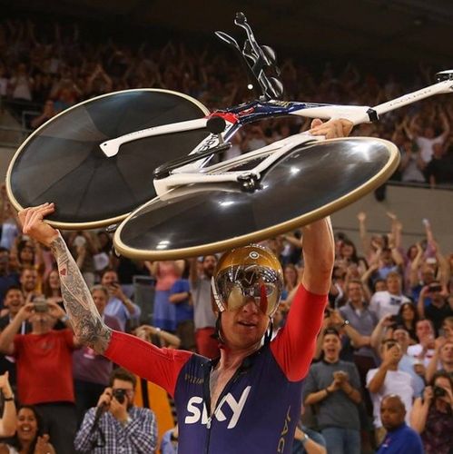 ブラドレー・ウィギンズ(イギリス)のアワーレコード樹立の際に使用されたZERO AERO