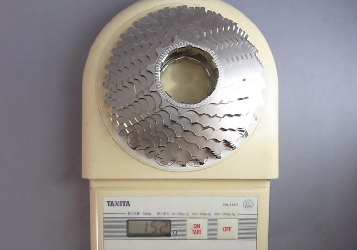 実測重量は152gをマーク