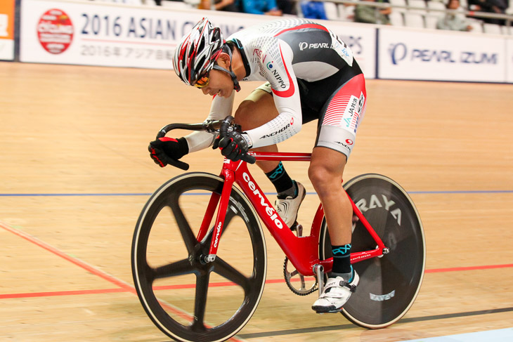 男子ジュニアポイントレース　優勝の今村駿介（福岡・祐誠高校）