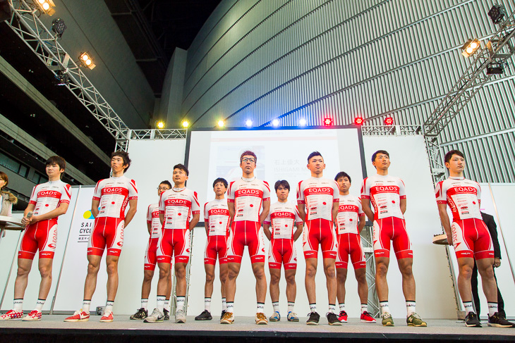 エカーズ正規所属と準所属、11人全ての選手がステージに会した