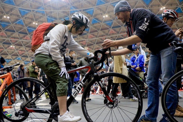 会場には女性の姿もとても多かった。自転車ブームが根付いたように感じた