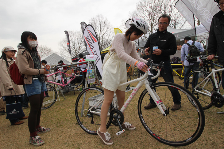 ルイガノのレディースモデルはスポーツバイクに乗りはじめたい女性にピッタリ