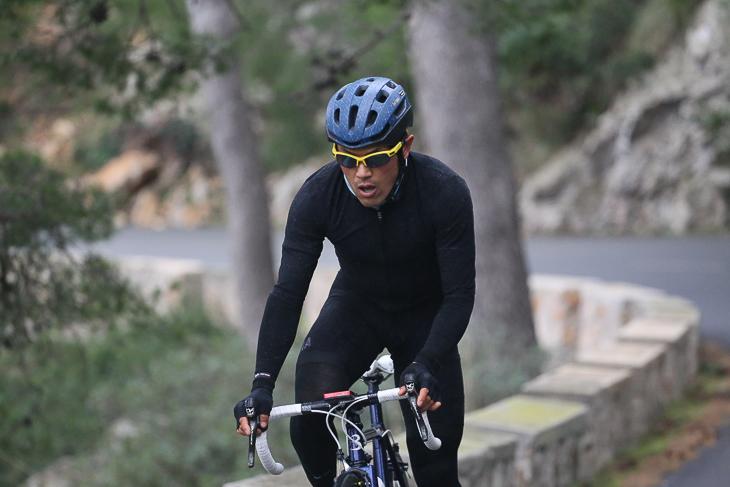 Rapha Pro Team Shadowコレクション 宮澤崇史さんが雨のマヨルカ島 