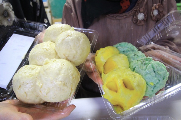 ほっとする甘さのお饅頭。芋入りはいかにもこの地らしい