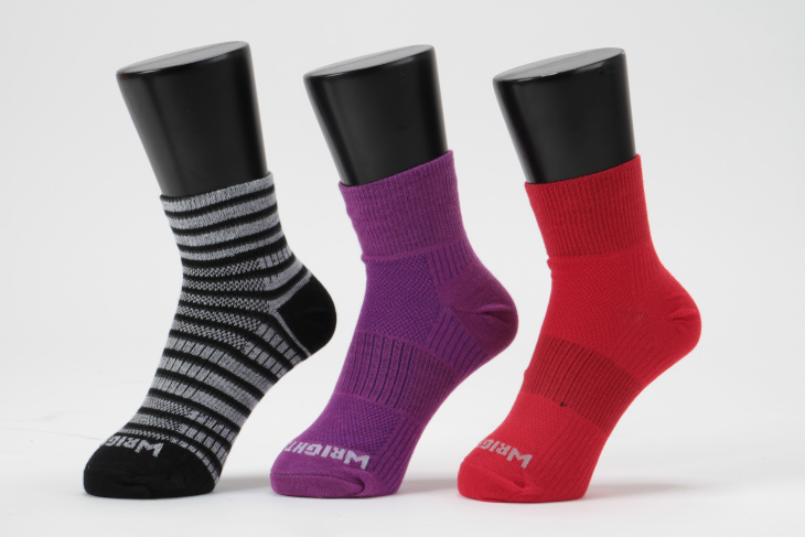 CoolMesh II Stripe Quarter(ストライプブラック)、CoolMesh II Quarter(ディーププラム、レッド)