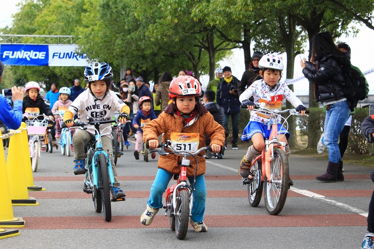 エンデューロの後に行われたキッズレースも真剣勝負だった