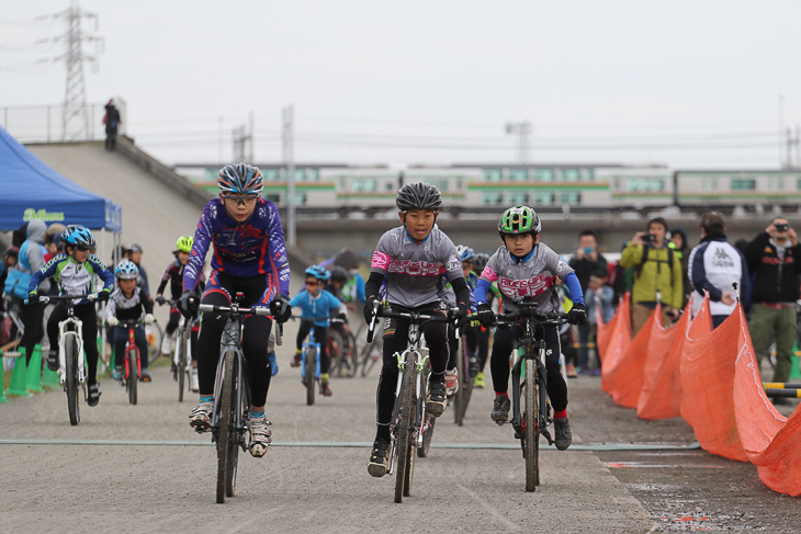 U15は鈴木皓士（左／WESTBERG/ProRide）が優勝