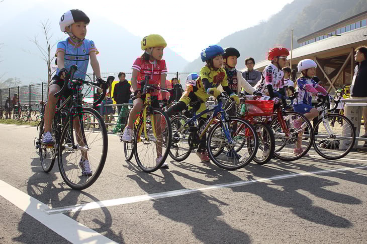 子供たちもレースに参戦 登録レースでは珍しい光景です