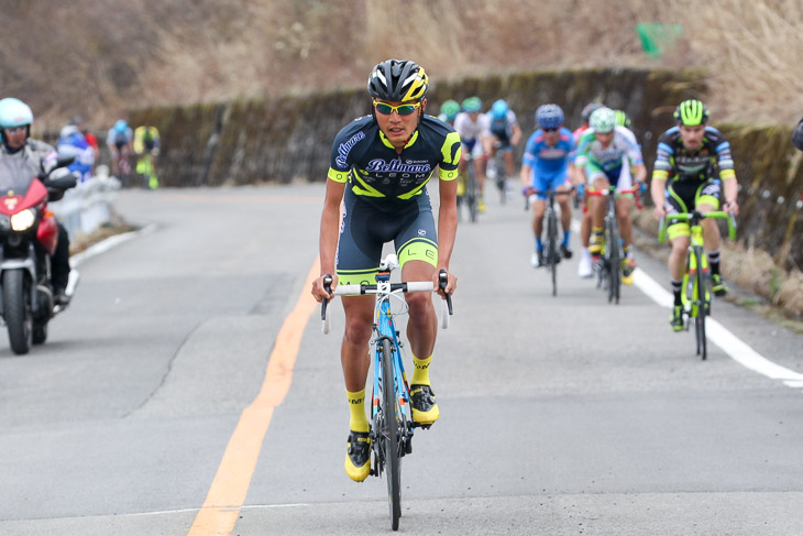 10km地点、才田直人(レオモベルマーレレーシングチーム)が先頭に立つ