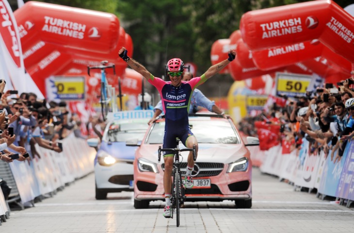 およそ40kmにわたる独走を成功させたプリジミスラウ・ニエミエツ(ポーランド、ランプレ・メリダ)