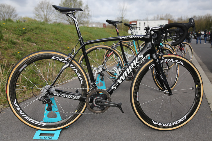 ラース・ボーム(オランダ、アスタナ)のスペシャライズド S-WOKS ROUBAIX
