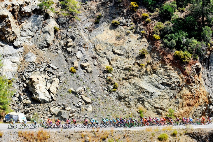 ダイナミックな景観の中を進むツアー・オブ・ターキー2016第7ステージ