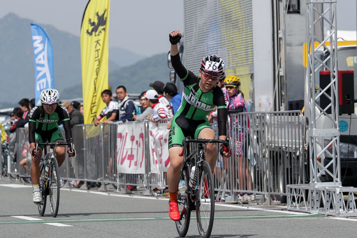 スポーツ 塩崎隼秀(松山城南高校)が優勝