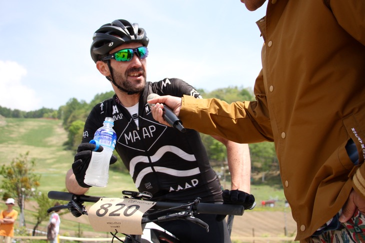 ロングライドレース80km部門で圧勝したアダム・コバイン選手(Ride Japan)