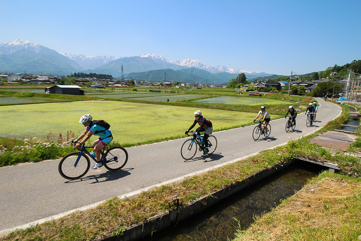 五月晴れの中を走る