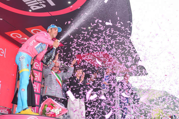 ジロ・デ・イタリア2016で総合優勝したヴィンチェンツォ・ニーバリ（イタリア、アスタナ）