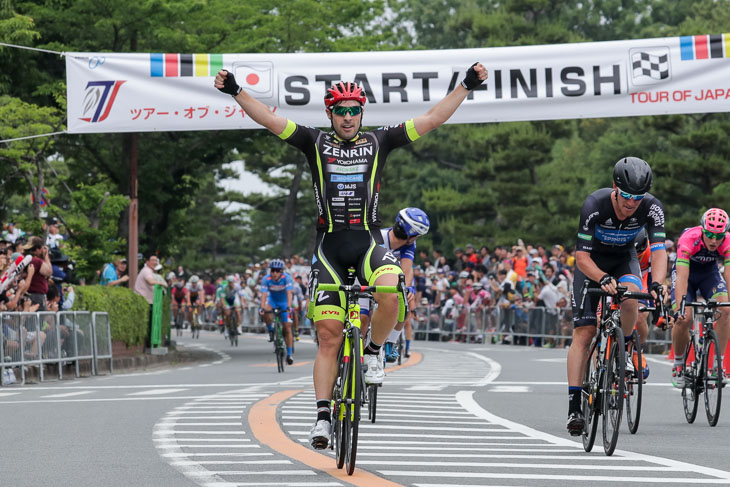 堺国際クリテリウム　ジョン・アベラストゥリ（チーム右京）が圧倒的なスプリントで優勝