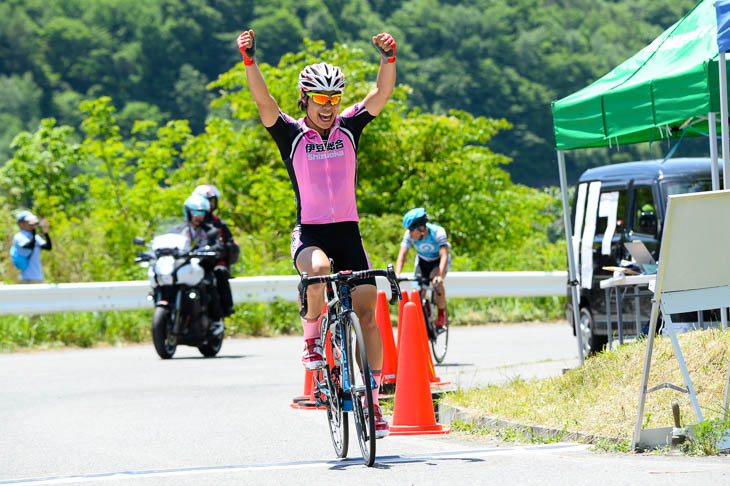 コンソレーションレース&ジュニアは、高校生の蠣崎優仁(伊豆総合高校)が優勝
