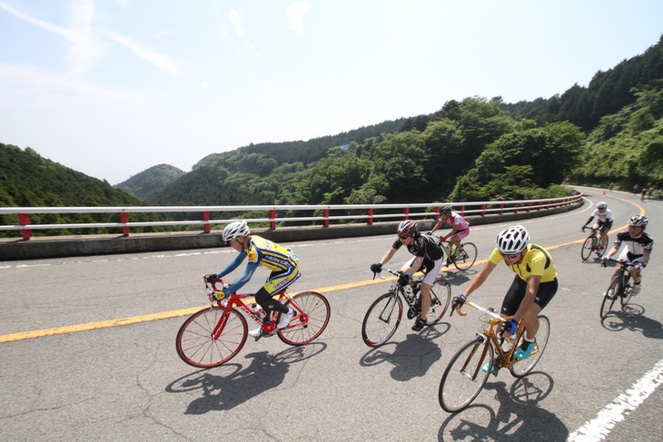 高度を上げるにつれて見晴らしも良くなる。初夏の爽やかな風が気持ち良い