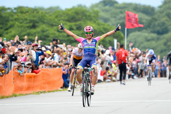 復帰レースのツアー・オブ・ジャパンでステージ優勝した新城幸也（ランプレ・メリダ） 　