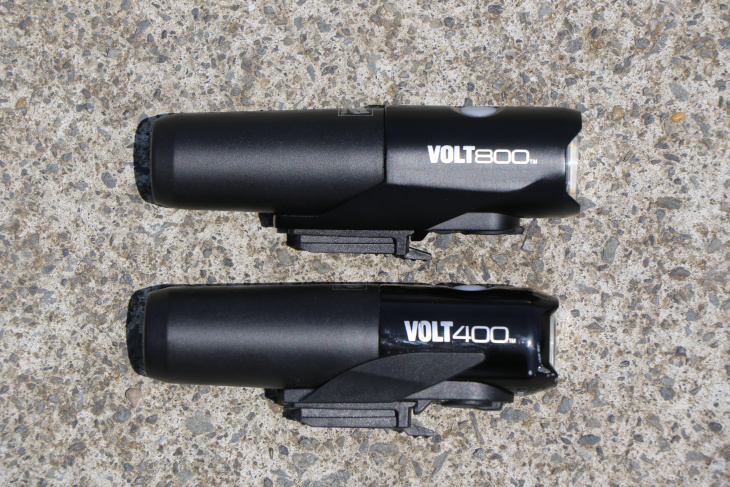 VOLT400よりも一回り大きいVOLT800(上)
