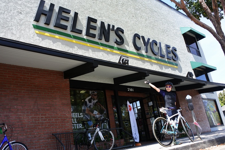 一路Helen’s Cycleさんへ